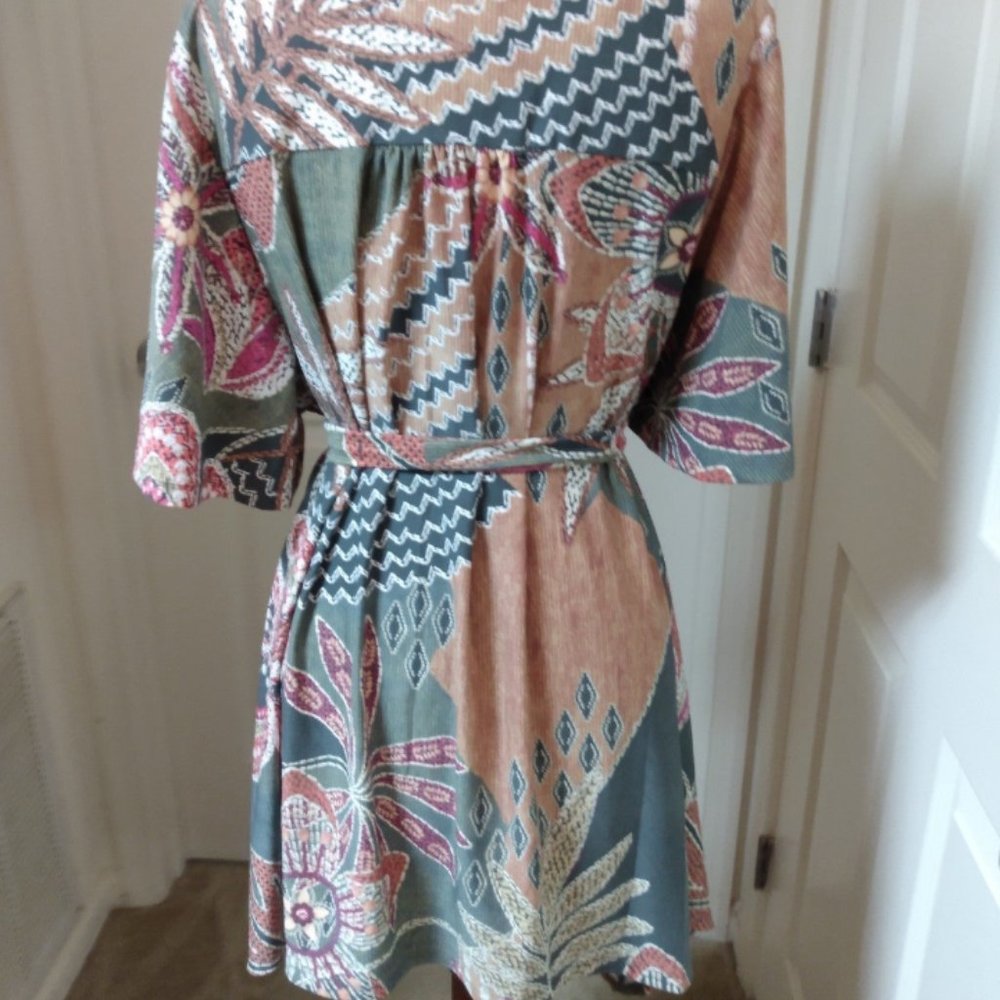 Tunic - Picture 2 of 3